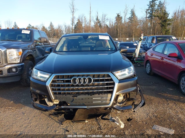 WA1LHAF72JD036146 Audi Q7 2.0t Premium