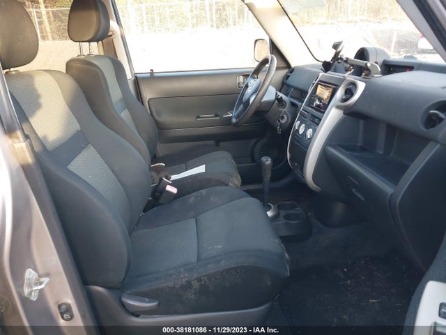 2006 SCION XB VIN: JTLKT324064110974