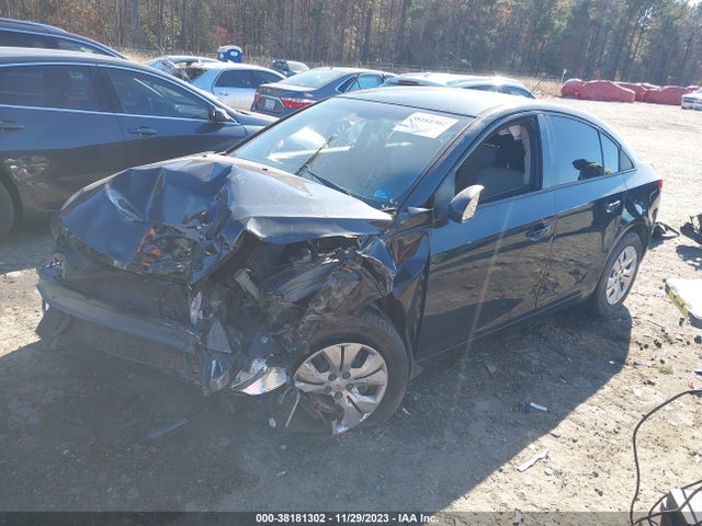 Chevrolet Cruze Ls Auto 2015 1G1PA5SH1F7264851 Image 2