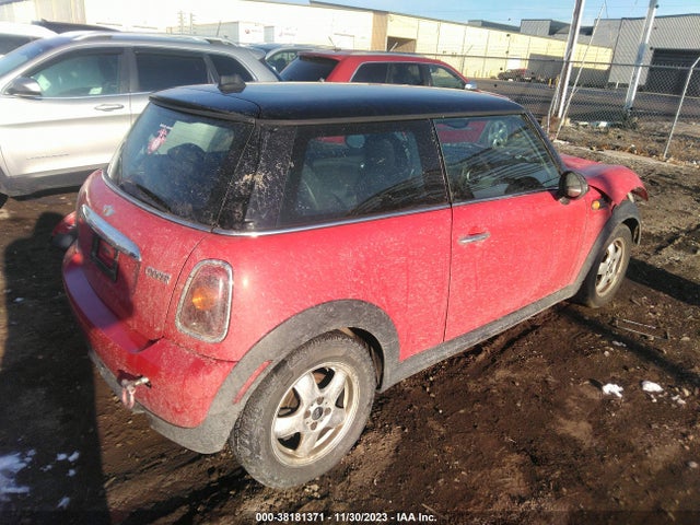 2008 MINI COOPER WMWMF33598TU64632 Photo 3