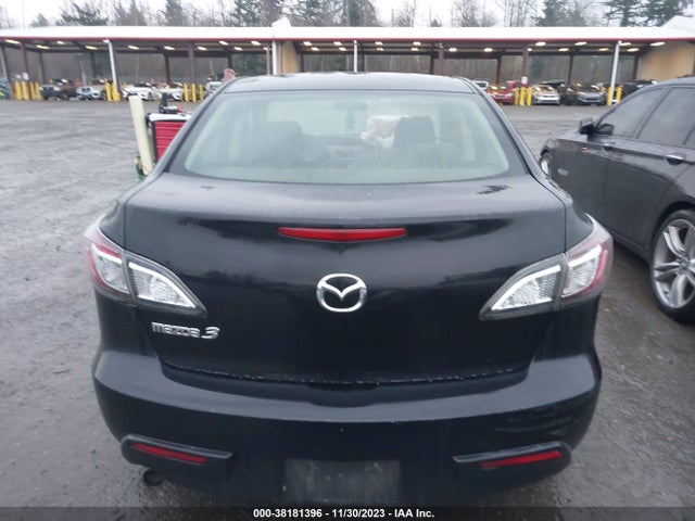 2011 MAZDA MAZDA3 I TOURING VIN: JM1BL1VG2B1451598