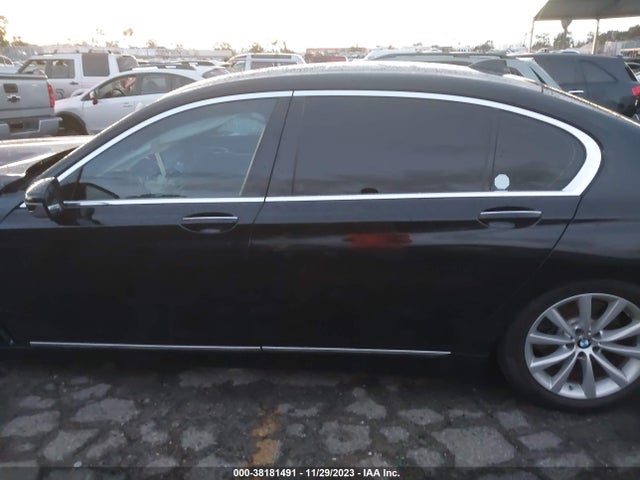 BMW 740I 2016 WBA7E2C5XGG738843 Image 14