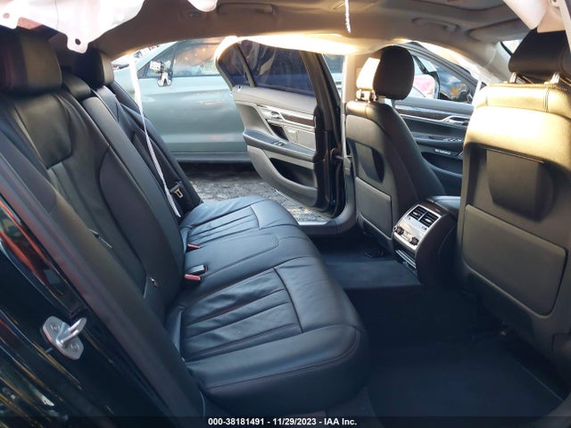 BMW 740I 2016 WBA7E2C5XGG738843 Image 8