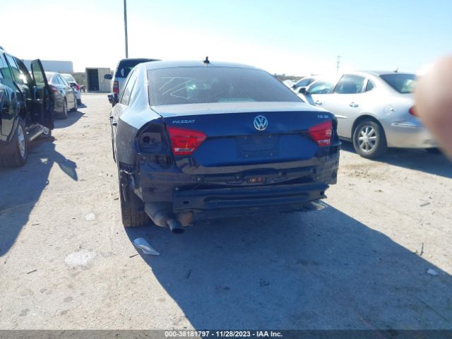 1VWBT7A32FC068497 Volkswagen Passat 1.8t Se