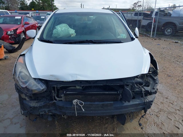 2017 HYUNDAI ELANTRA GT VIN: KMHD35LH3HU381964