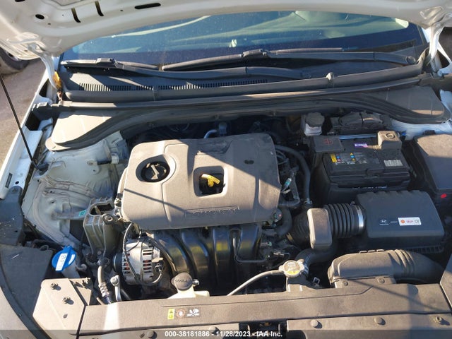 2019 HYUNDAI ELANTRA SE VIN: 5NPD74LFXKH490456