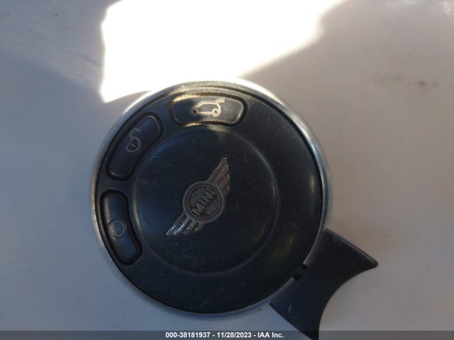 2012 MINI COOPER WMWSU3C57CT367631 Photo 10