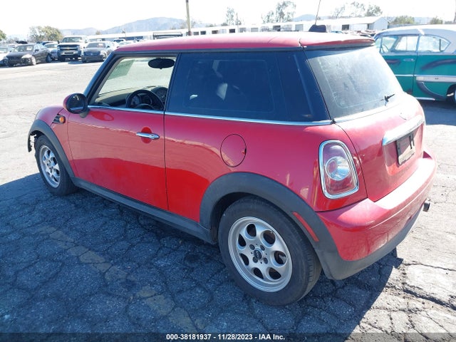 2012 MINI COOPER WMWSU3C57CT367631 Photo 2