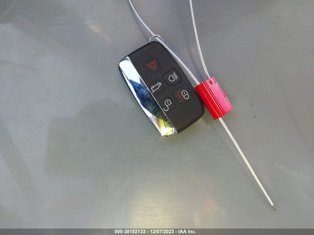 2017 JAGUAR XE SAJAD4BN0HA968728 Photo 10