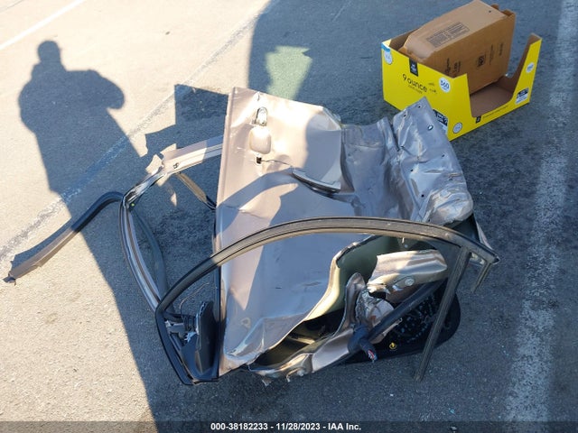 Chevrolet EQUINOX LS 2018 2GNAXHEV5J6211634 Image 12