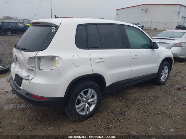 2014 VOLKSWAGEN TIGUAN S VIN: WVGAV3AX7EW500921