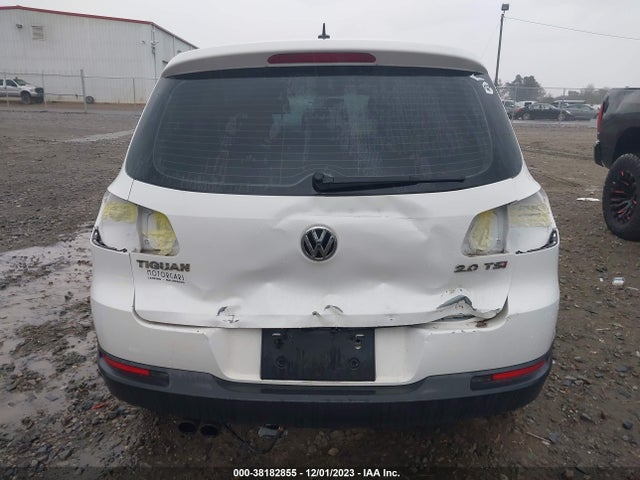 2014 VOLKSWAGEN TIGUAN S VIN: WVGAV3AX7EW500921