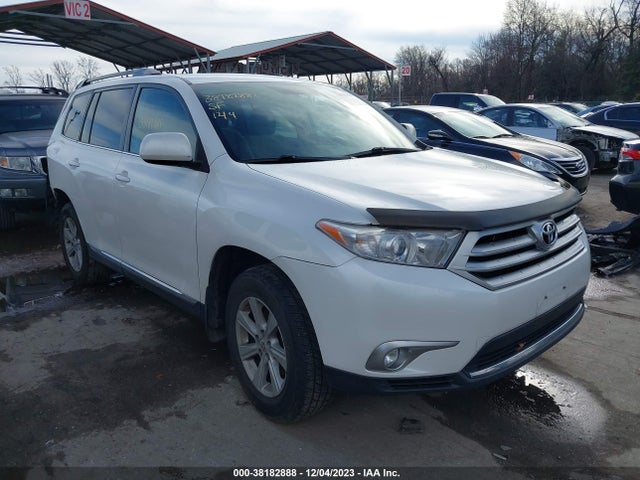2012 TOYOTA HIGHLANDER BASE V6 VIN: 5TDBK3EH8CS157537