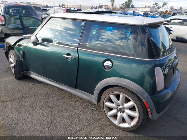 2004 MINI COOPER S WMWRE33464TD84976 Photo 2