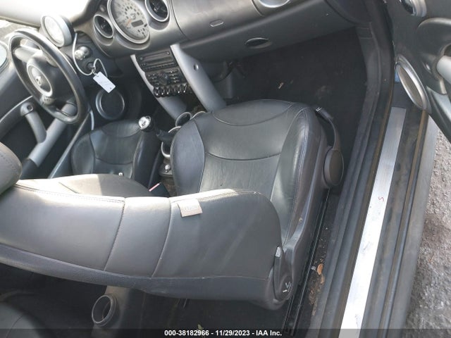 2004 MINI COOPER S WMWRE33464TD84976 Photo 4
