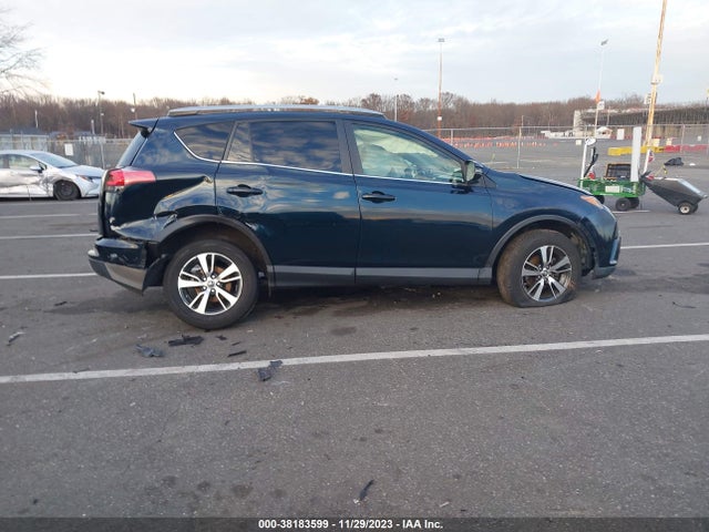 2018 TOYOTA RAV4 XLE VIN: JTMRFREV3JJ725151