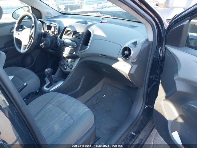 Chevrolet Sonic Lt Auto 2014 1G1JC5SH2E4138899 Image 5
