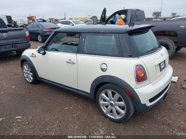 2009 MINI COOPER S WMWMF73539TW81652 Photo 2