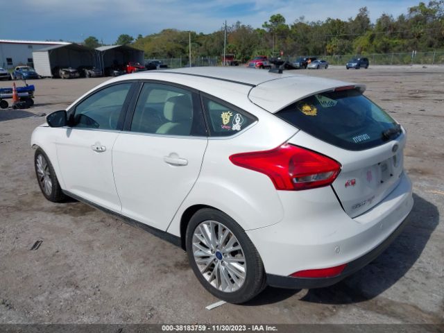 2018 FORD FOCUS 1FADP3N20JL279531 Photo 2