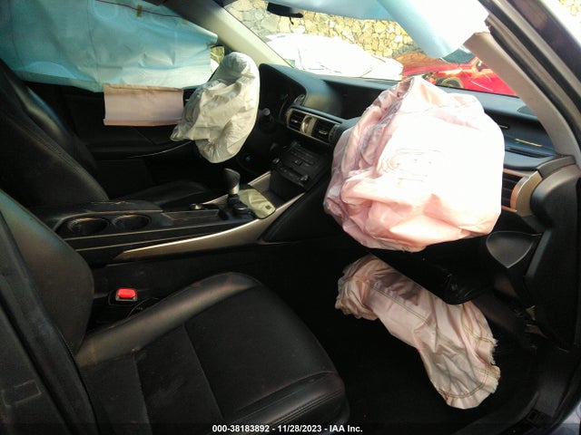 JTHBA1D2XG5022106 Lexus IS 200T