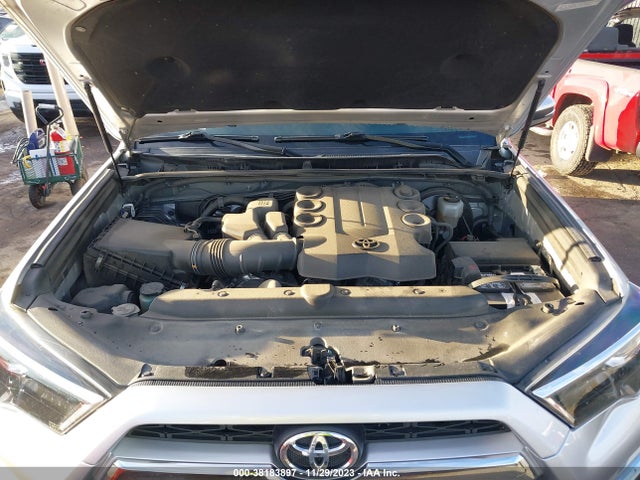 Toyota 4runner Limited 2018 JTEZU5JR3J5180936 Image 10