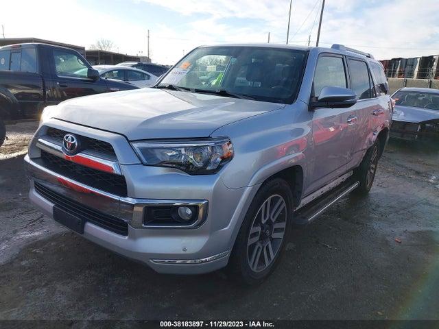 Toyota 4runner Limited 2018 JTEZU5JR3J5180936 Image 2