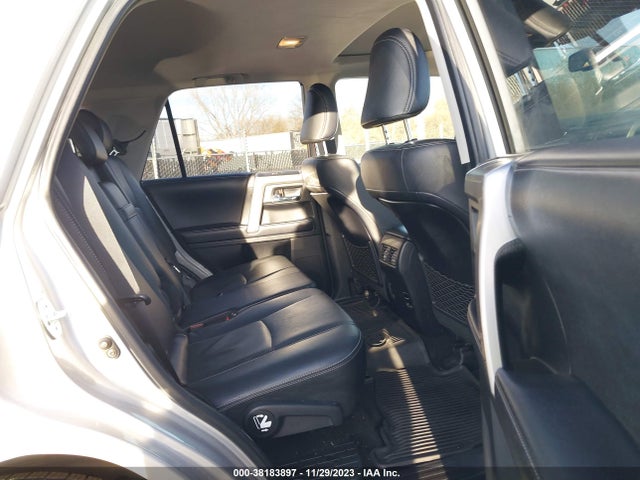Toyota 4runner Limited 2018 JTEZU5JR3J5180936 Image 8