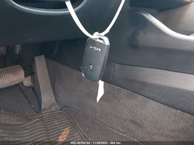 5XXG34J24NG160014 KIA K5 EX