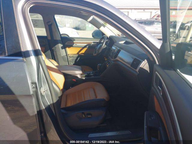 1V2NR2CA9JC517453 Volkswagen Atlas 3.6l V6 Sel Premium