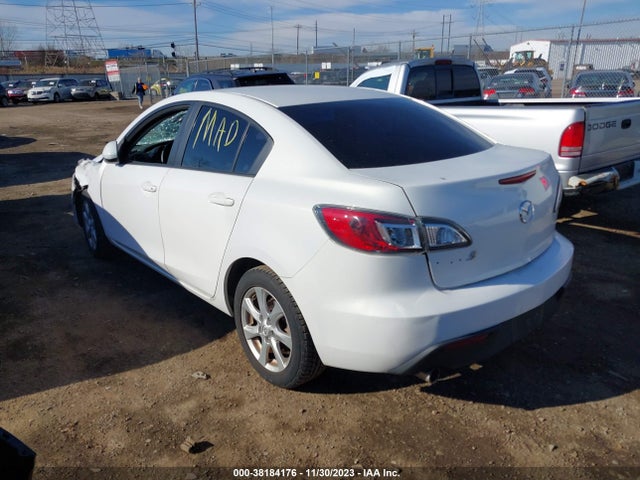 2011 MAZDA MAZDA3 I TOURING VIN: JM1BL1VG8B1457180