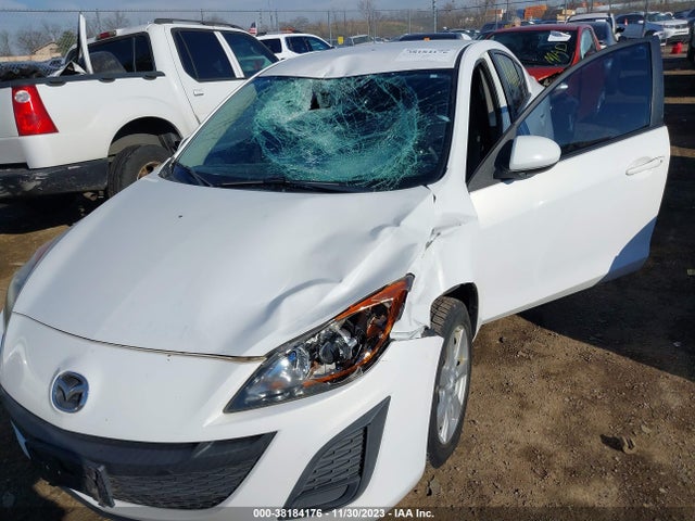 2011 MAZDA MAZDA3 I TOURING VIN: JM1BL1VG8B1457180