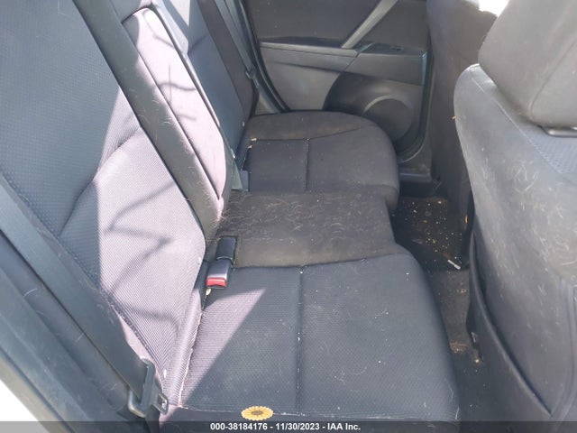 2011 MAZDA MAZDA3 I TOURING VIN: JM1BL1VG8B1457180