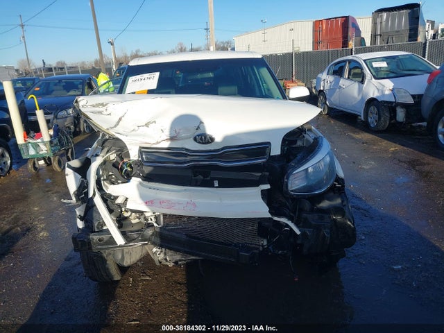 KIA SOUL + 2019 KNDJP3A5XK7010184 Image 13