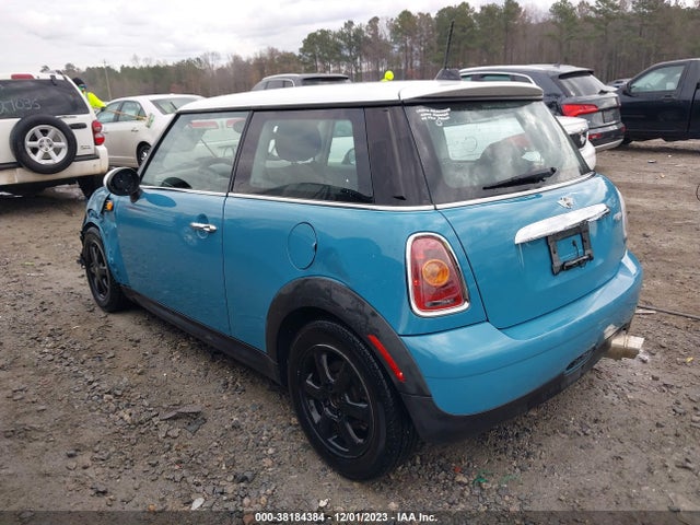 2009 MINI COOPER WMWMF33599TW79879 Photo 2