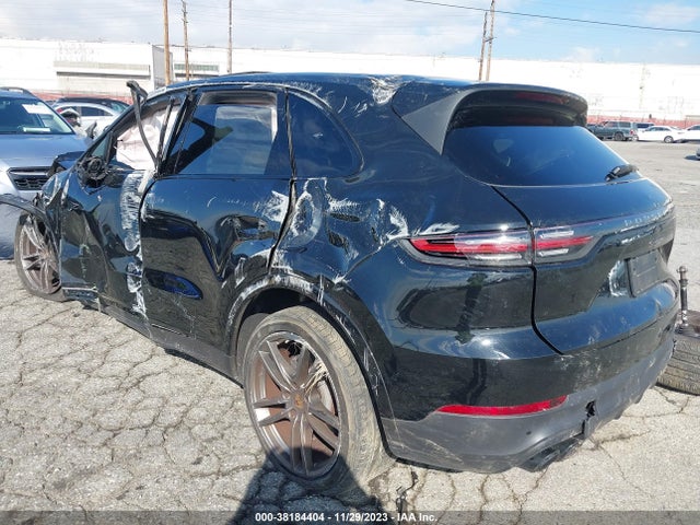 2023 PORSCHE CAYENNE WP1AA2AYXPDA01126 Photo 2