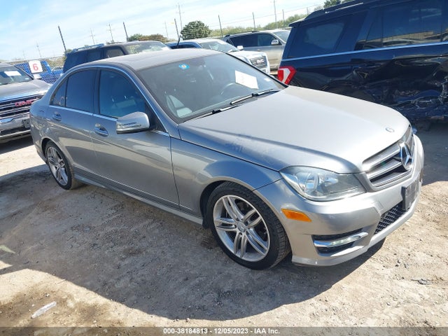 2014 MERCEDES-BENZ C 250 SPORT/LUXURY VIN: WDDGF4HB3EA941475