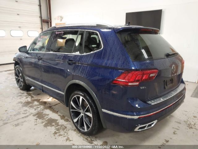 2022 VOLKSWAGEN TIGUAN 3VV4B7AXXNM139879 Photo 2