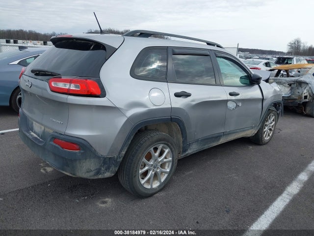 1C4PJLAB6GW137108 Jeep Cherokee Sport