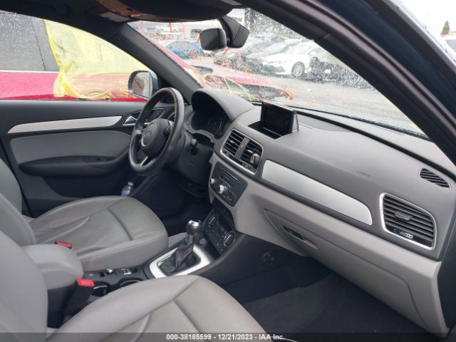 WA1BCCFS1JR030349 Audi Q3 2.0t Sport Premium/2.0t Premium