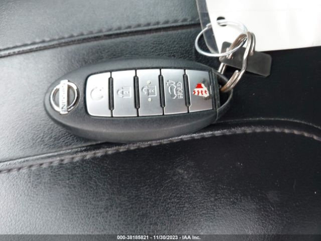 JN8AT2MT8HW408593 Nissan Rogue Sl