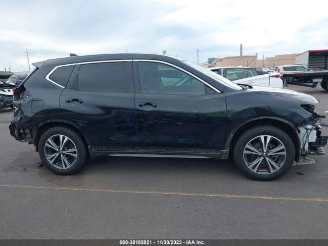 JN8AT2MT8HW408593 Nissan Rogue Sl