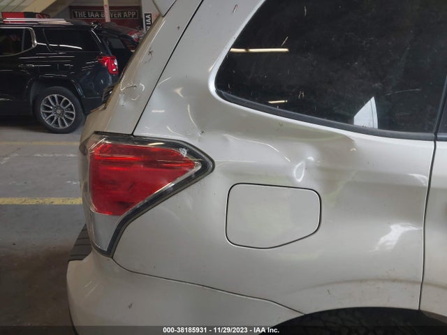 JF2SJAEC0JH553850 Subaru Forester 2.5i Premium