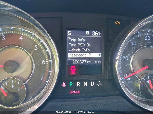 2011 CHRYSLER TOWN & COUNTRY TOURING-L VIN: 2A4RR8DG3BR734153