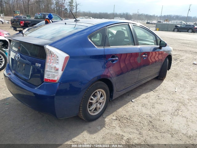 2011 TOYOTA PRIUS TWO VIN: JTDKN3DUXB1415820