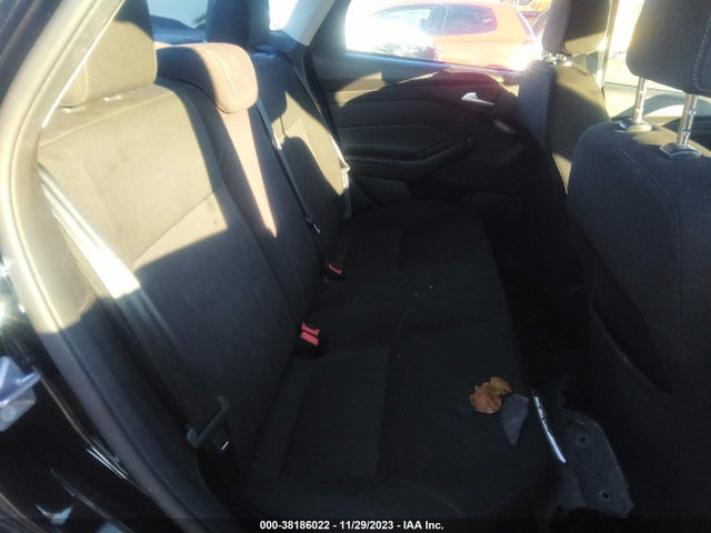 2018 FORD FOCUS SE VIN: 1FADP3F29JL235042