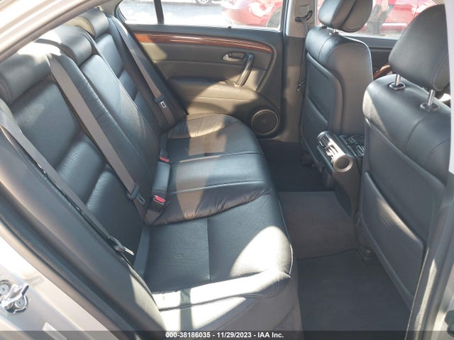 2005 ACURA RL 3.5 VIN: JH4KB165X5C015363