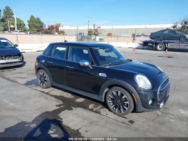 2015 MINI HARDTOP WMWXU3C5XFT891883 Photo 0