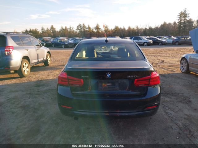 WBA8A3C30HK692605 BMW 320i Xdrive