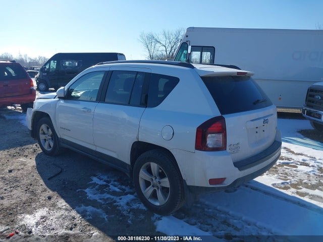 2015 JEEP COMPASS LATITUDE VIN: 1C4NJDEB9FD208464