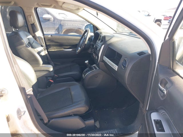 2015 JEEP COMPASS LATITUDE VIN: 1C4NJDEB9FD208464